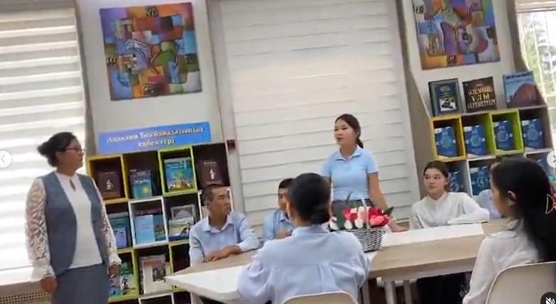 Ахмет Байтұрсынұлының 150 жылдығына орай мектебіміздің 9,10-сыныптар арасында "Ахмет Байтұрсынұлы - Ұлт ұстазы" атты дөңгелек үстел өтті.